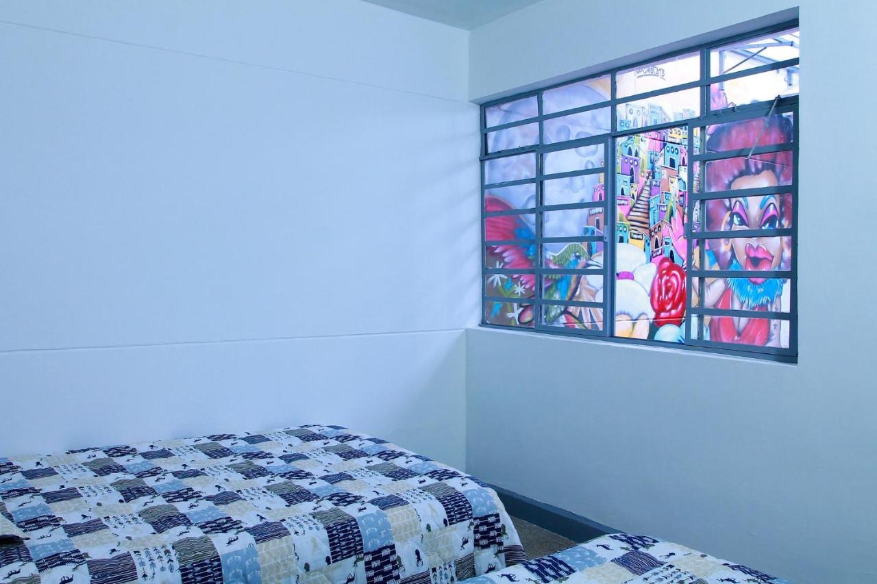 Casa Tuvia Parque Hostel Medellin Exterior photo